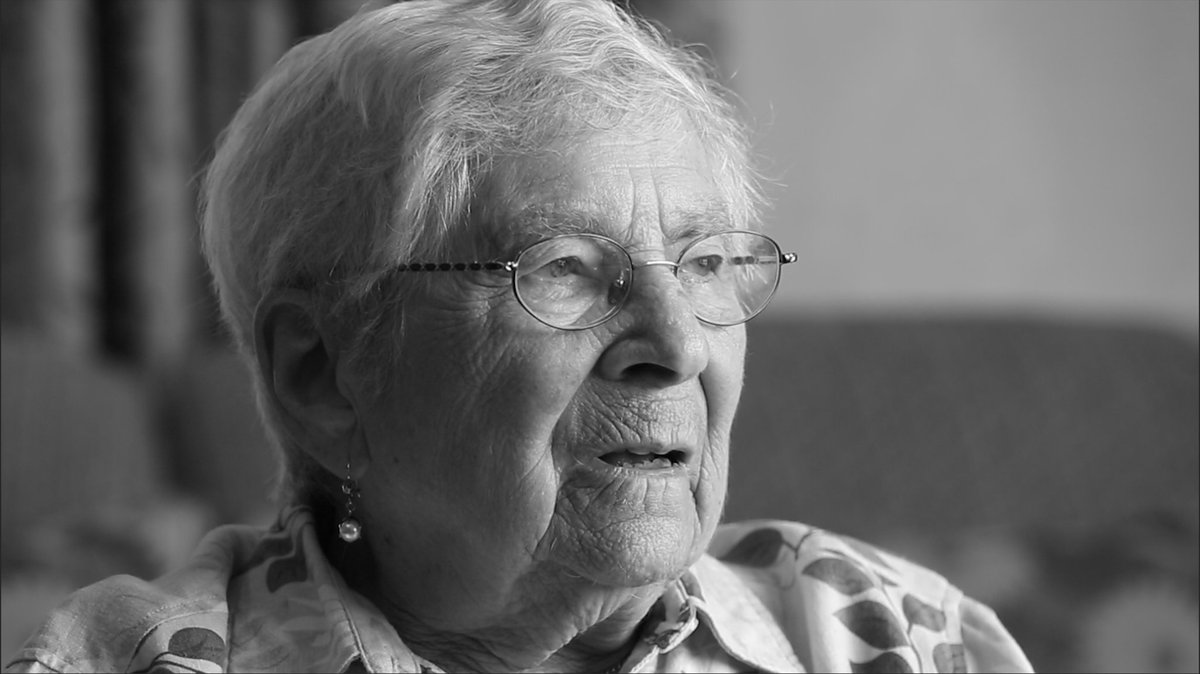 How Old Is Satoru Gojo in Dr Stone?